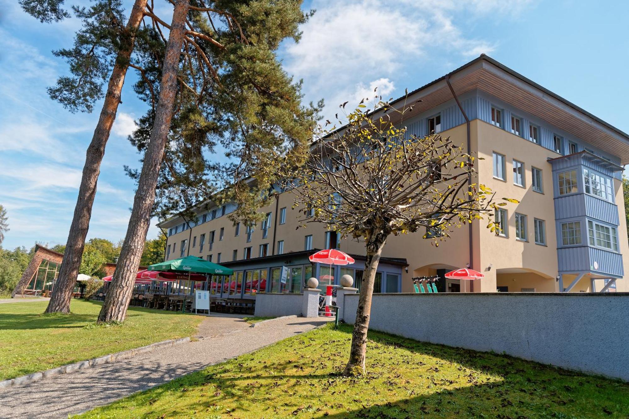 Jugend- Und Familiengastehaus Cap Worth Ostello Velden am Wörthersee Esterno foto