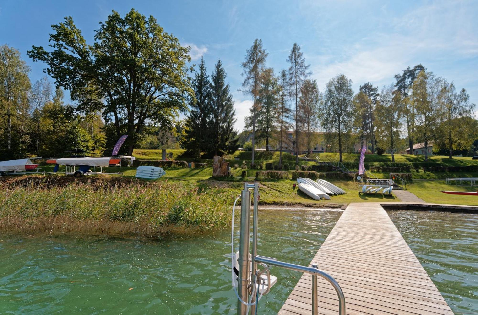 Jugend- Und Familiengastehaus Cap Worth Ostello Velden am Wörthersee Esterno foto